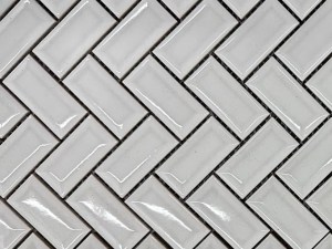 Diamond Herring Glossy White Piece